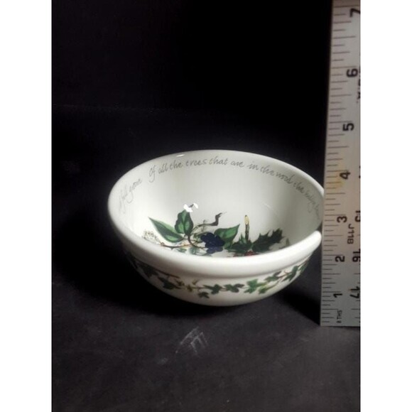 1 Portmeirion Christmas bowl, The Holly and the ivy English soup salad, cereal - Picture 8 of 8